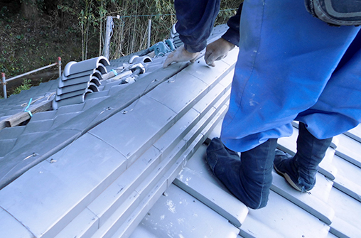 瓦の葺き替え工事