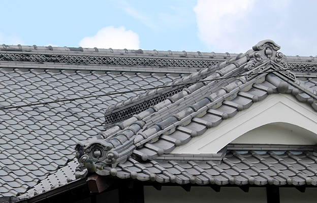 粘土瓦を使った屋根